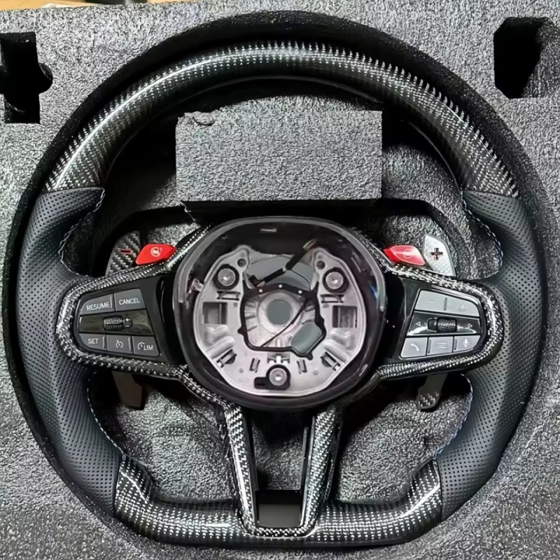 Car Accessories Website - Volante in fibra di carbonio e